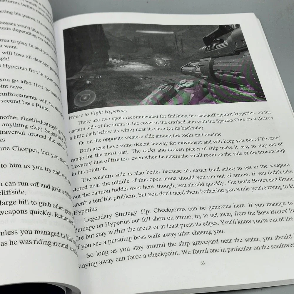Halo‎ Infinite: Complete Guide- Rare Book Van Putnam 2022 - ISBN: 9798413381373